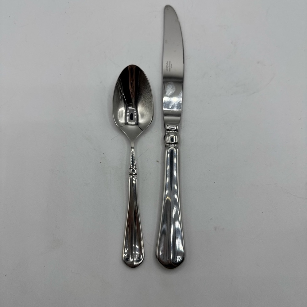 Mikasa FRENCH COUNTRYSIDE Set of 2, 1 Spoon, 1 Knife 18/10 Stainless flatware